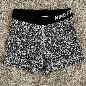 NIKE PRO